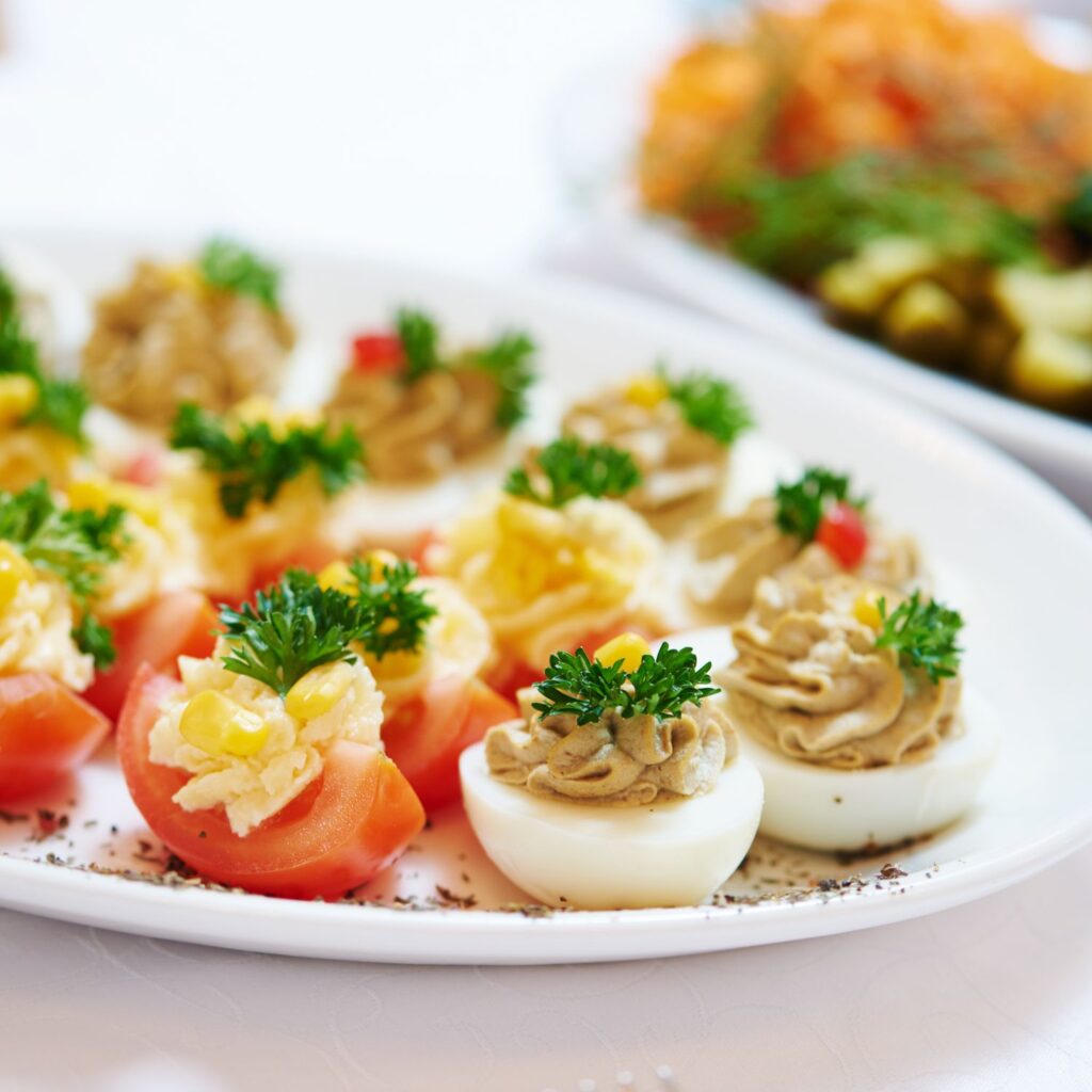 Gefüllte Creme-Eier